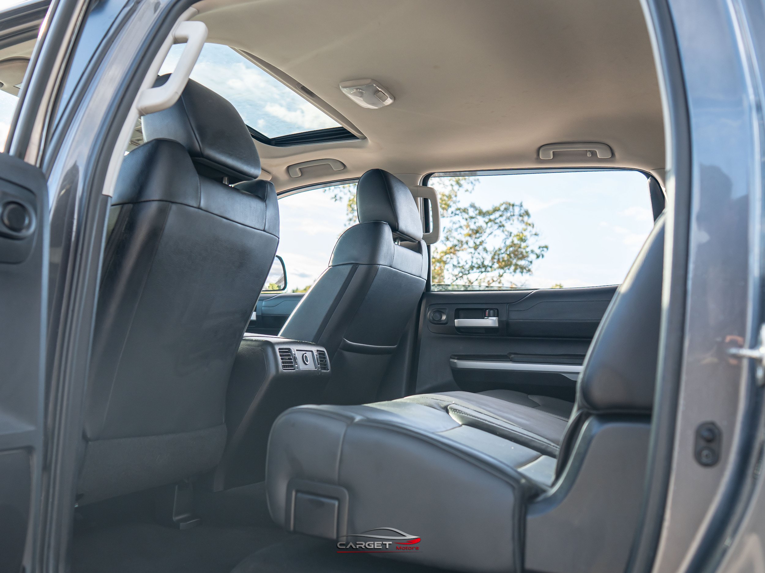 Used 2015 Toyota Tundra Limited w/ Limited Premium Package AWD/4WD image 21