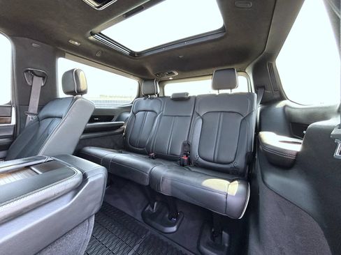 Used 2022 Jeep Grand Wagoneer Series II w/ Convenience Group III AWD/4WD image 20
