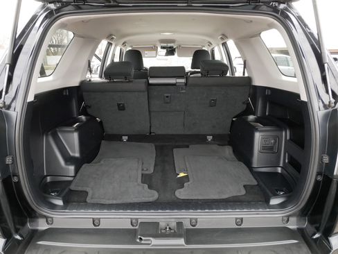 Certified 2024 Toyota 4Runner TRD Off-Road image 18