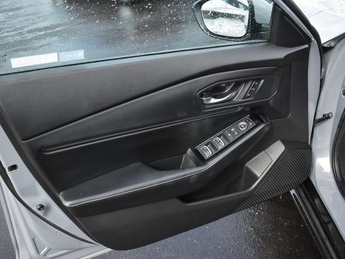 Used 2023 Honda Accord Touring image 12