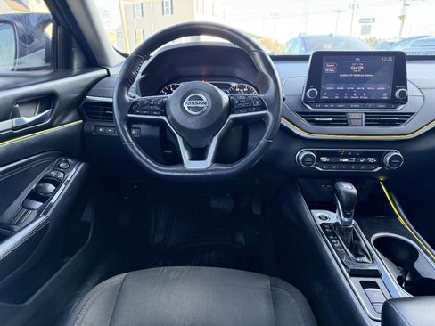 Used 2020 Nissan Altima 2.5 SV image 18