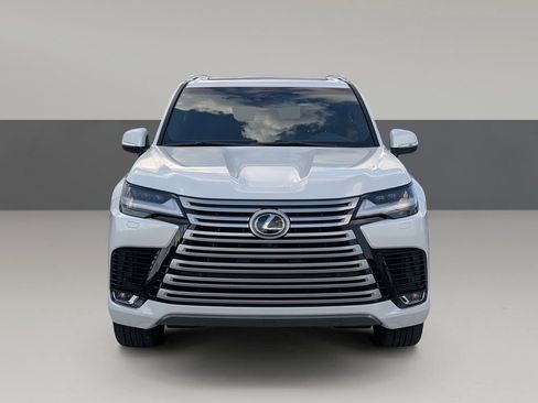 Used 2024 Lexus LX 600 4WD w/ Luxury Package image 5