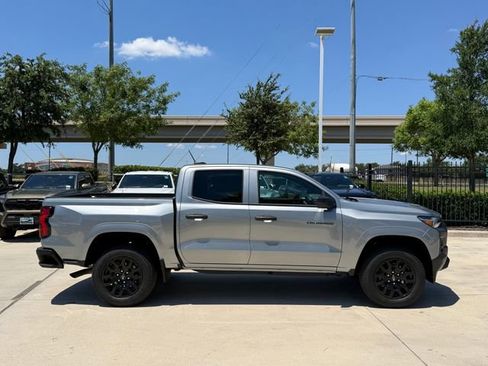 Used 2025 Chevrolet Colorado W/T w/ WT Custom Package RWD image 5