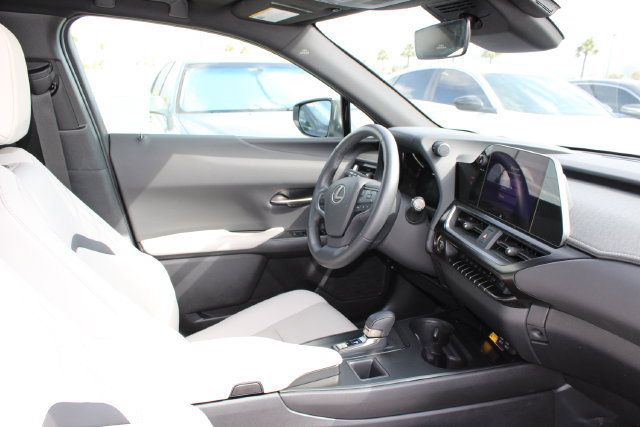 Certified 2025 Lexus UX 300h FWD image 5