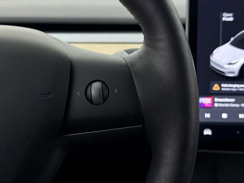 Used 2021 Tesla Model Y Long Range AWD/4WD image 37