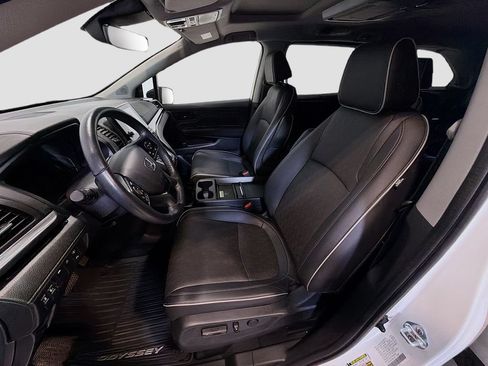 Used 2023 Honda Odyssey Elite image 23