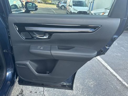 Used 2025 Honda CR-V EX-L image 32