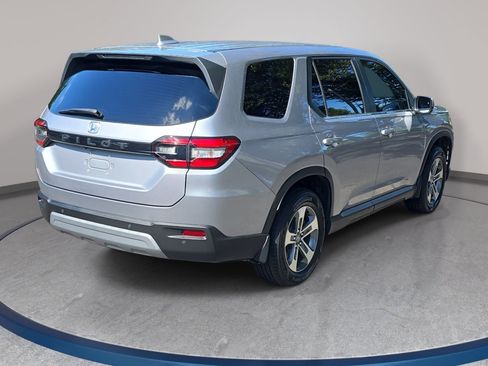 Used 2025 Honda Pilot EX-L image 5