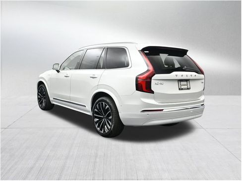New 2026 Volvo XC90 T8 Ultra w/ Protection Package Premier AWD/4WD image 3