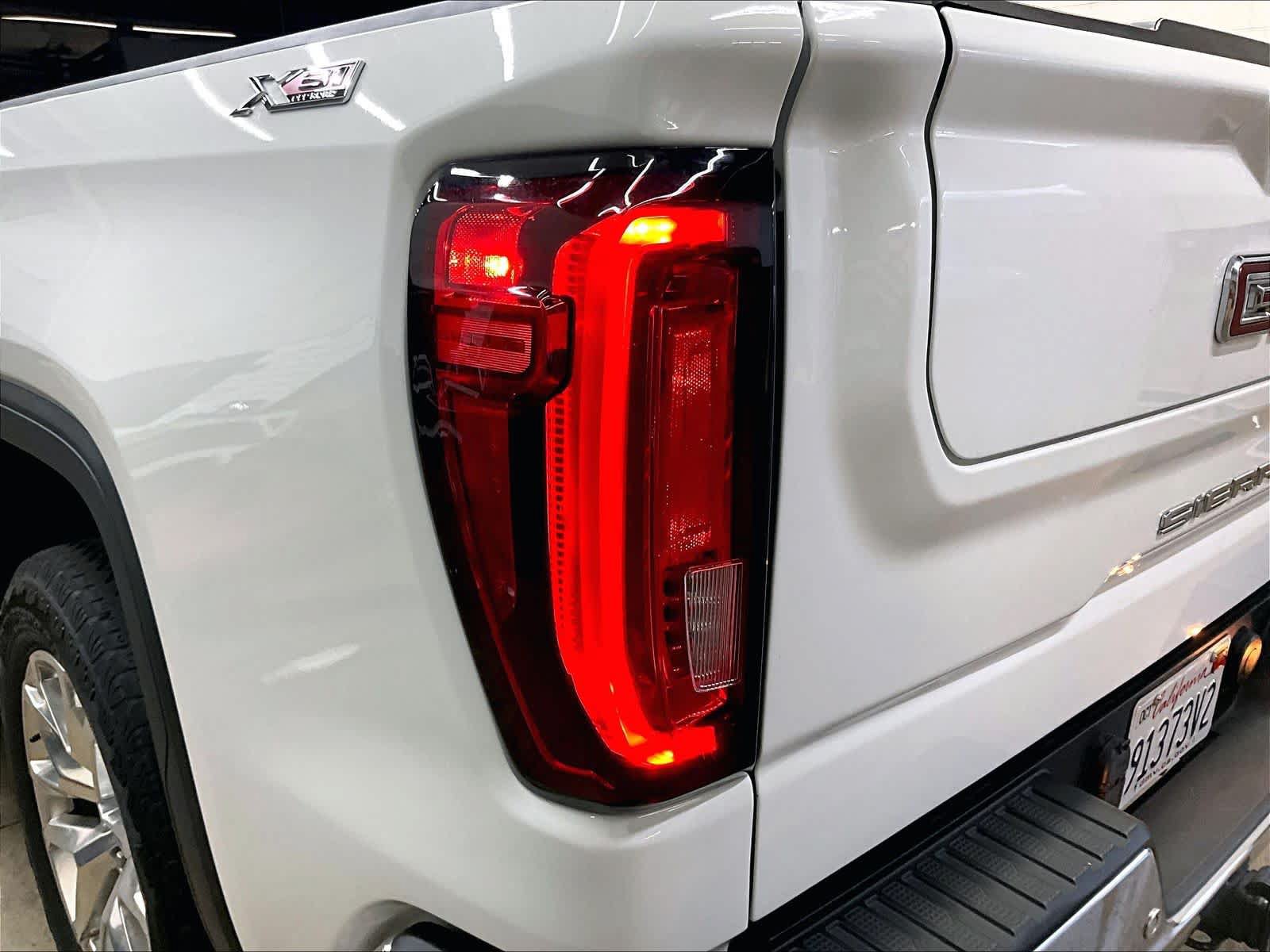 Used 2019 GMC Sierra 1500 SLT w/ SLT Premium Plus Package AWD/4WD image 30