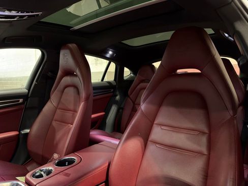 Used 2023 Porsche Panamera 4 Platinum Edition image 10