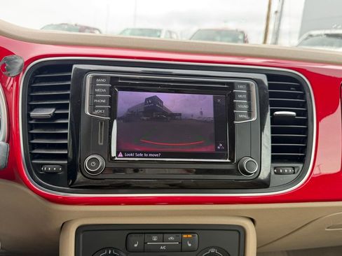 Used 2016 Volkswagen Beetle 1.8T SE image 16