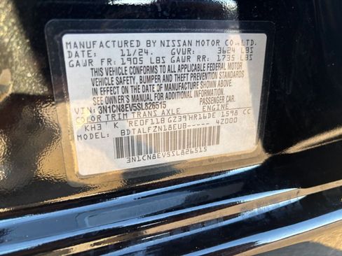 Used 2025 Nissan Versa SV image 27