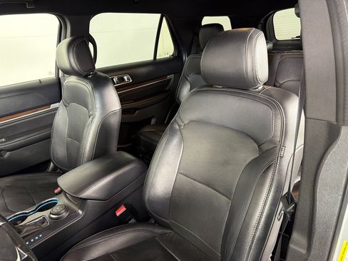 Used 2016 Ford Explorer Limited AWD/4WD image 13