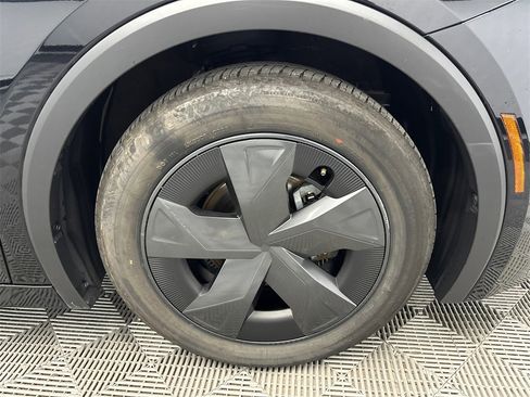 Used 2024 Toyota Prius LE image 12