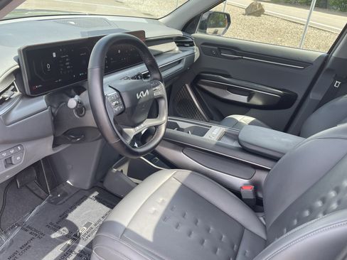 Used 2024 Kia EV9 Wind AWD/4WD image 11