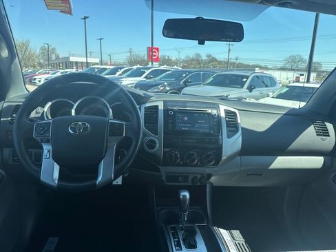 Used 2015 Toyota Tacoma 4x4 Double Cab w/ SR5 Package image 23