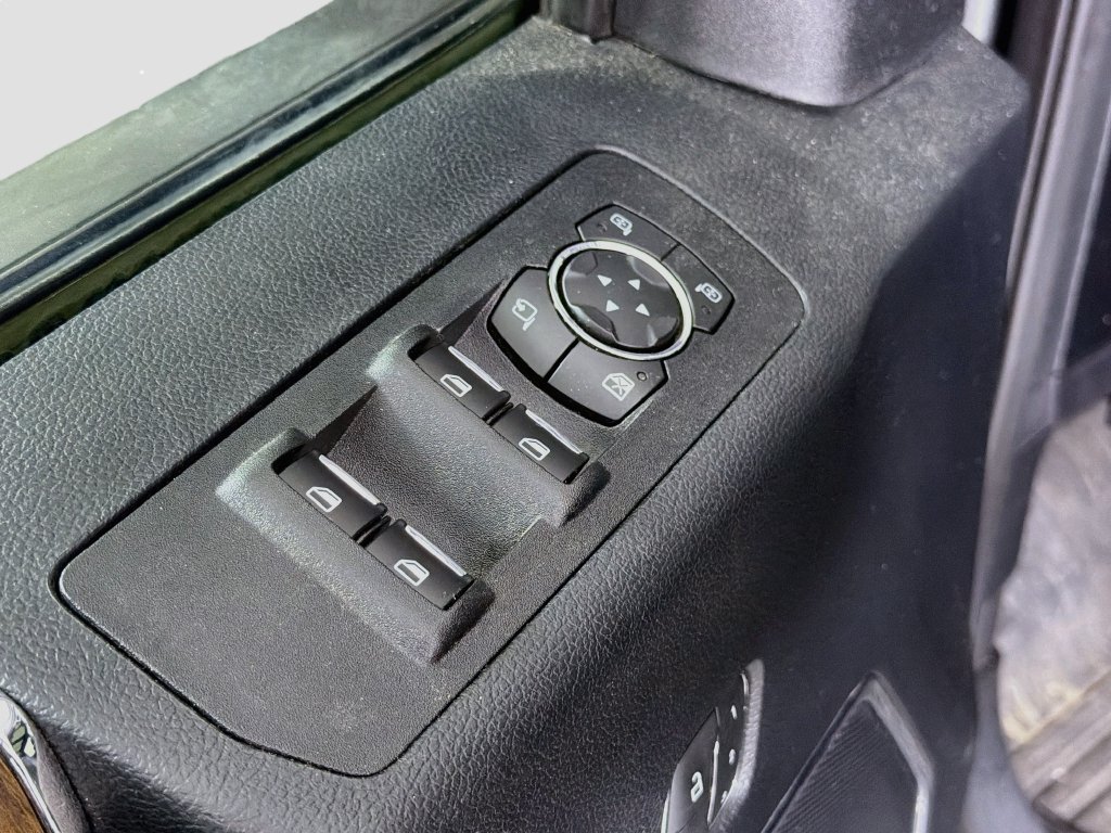 Used 2019 Ford F150 Lariat RWD image 23