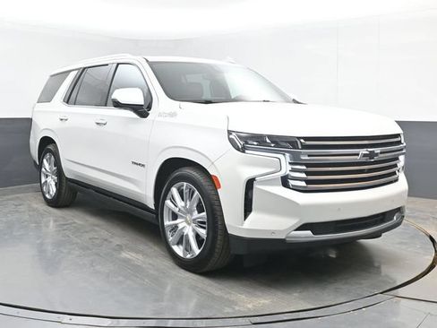 Used 2022 Chevrolet Tahoe High Country AWD/4WD image 2