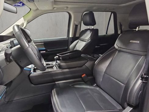 Used 2025 Ford Expedition Max Platinum image 12