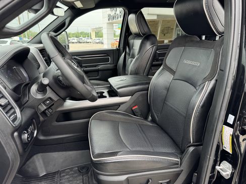Used 2025 RAM 2500 Laramie AWD/4WD image 29