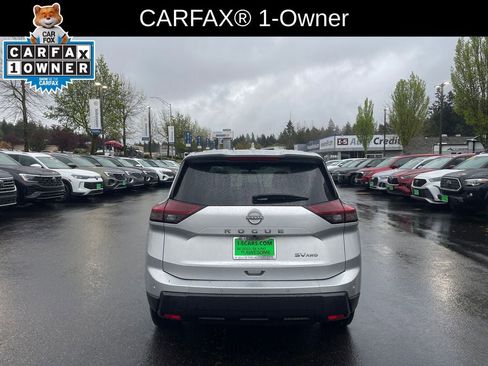 Used 2024 Nissan Rogue SV AWD/4WD image 4