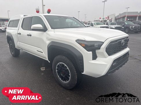 Used 2024 Toyota Tacoma TRD Off-Road image 11