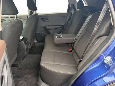 Used 2023 Nissan Rogue S image 13