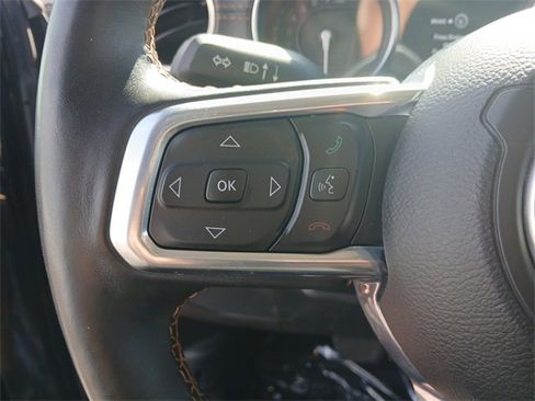 Used 2021 Jeep Wrangler Unlimited Sahara image 21