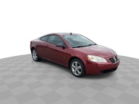 Used 2008 Pontiac G6 GT w/ Sun And Sound Package FWD image 2