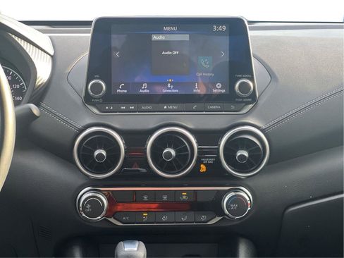 Used 2022 Nissan Sentra SV w/ Lighting Package image 6