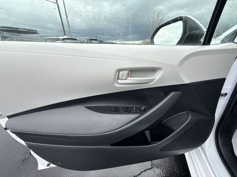 Used 2023 Toyota Corolla LE image 20