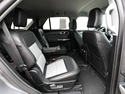 Certified 2023 Ford Explorer XLT w/ Equipment Group 202A AWD/4WD image 23