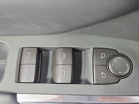 New 2026 Chevrolet Traverse LT image 32