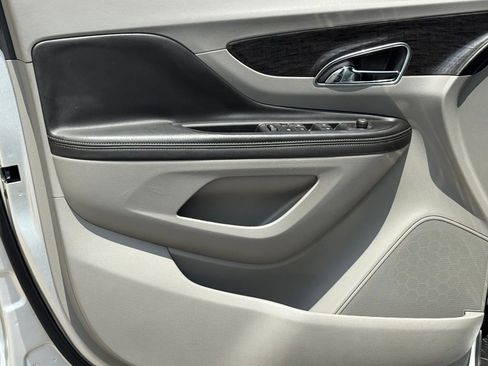 Used 2016 Buick Encore FWD image 17