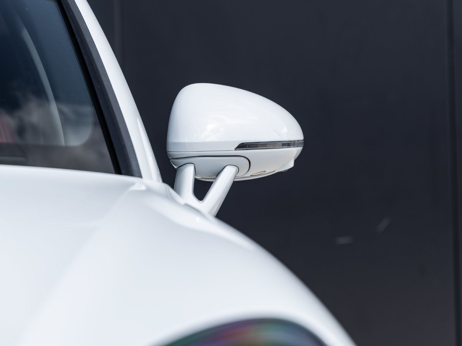 Certified 2023 Porsche Macan AWD/4WD image 19