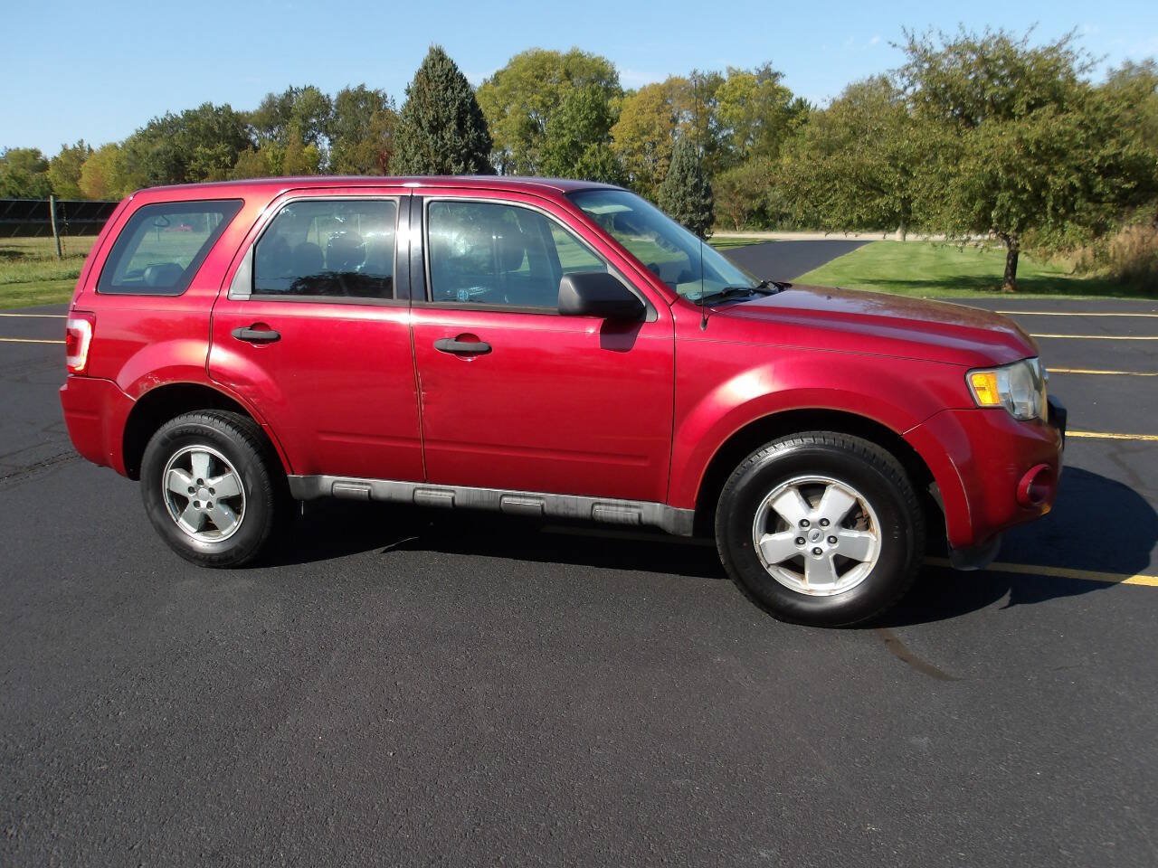 Used 2012 Ford Escape XLS FWD image 1