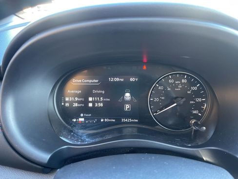 Used 2024 Nissan Kicks SR FWD image 11