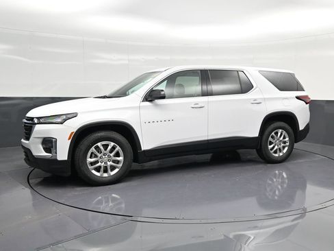 Used 2023 Chevrolet Traverse LS FWD image 7