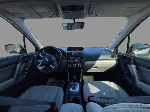 Used 2017 Subaru Forester 2.5i Premium image 9