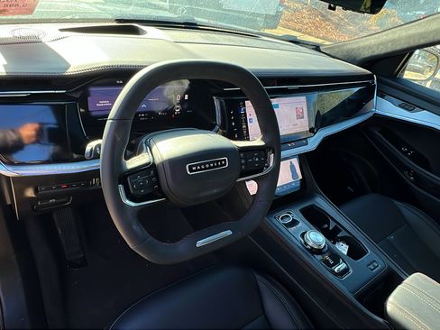 Used 2024 Jeep Wagoneer Launch Edition image 26