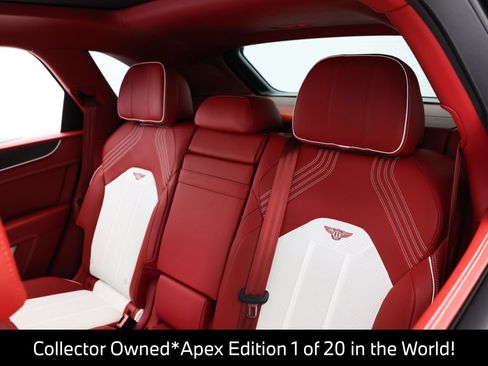 Used 2025 Bentley Bentayga AWD/4WD image 7