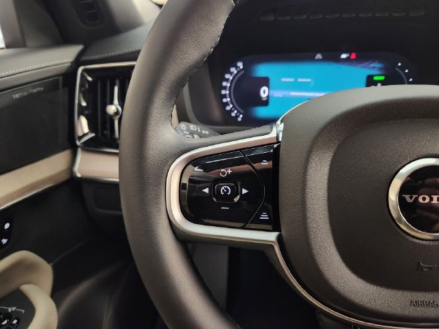New 2026 Volvo XC90 T8 Plus w/ Protection Package Premier AWD/4WD image 28