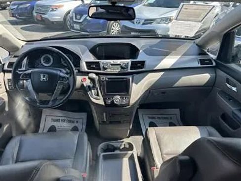 Used 2016 Honda Odyssey Touring Elite image 6