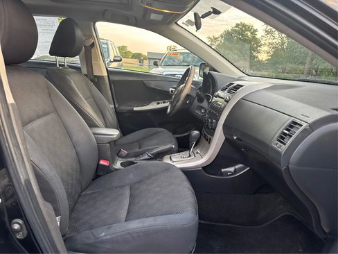 Used 2010 Toyota Corolla S image 25