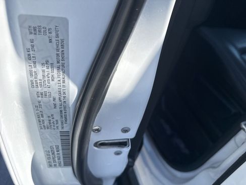 Used 2022 RAM 2500 Tradesman w/ Chrome Appearance Group AWD/4WD image 21