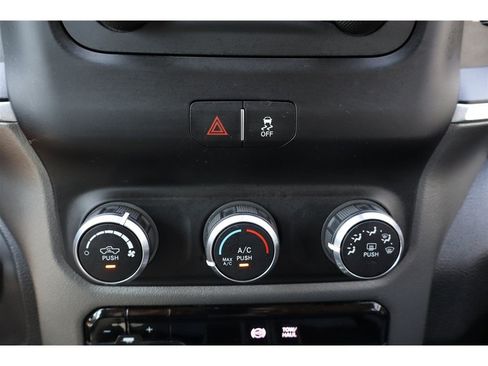 Used 2019 RAM 2500 Big Horn AWD/4WD image 35
