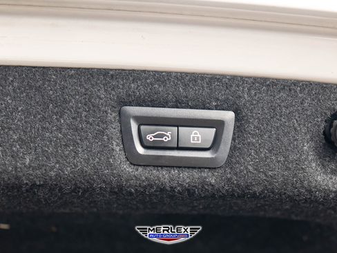 Used 2018 BMW 540i w/ M Sport Package image 52