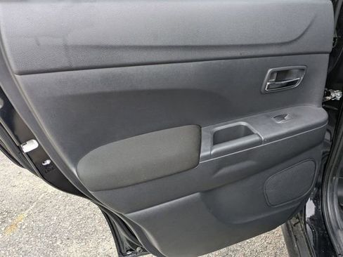 Used 2025 Mitsubishi Outlander Sport ES image 23