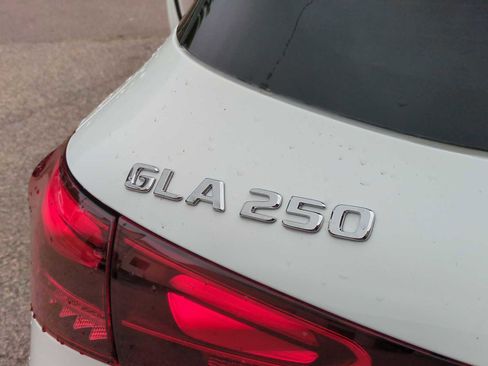 Used 2026 Mercedes-Benz GLA 250 4MATIC image 13